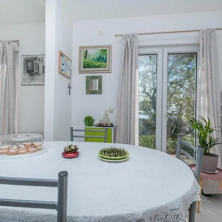 Casa de Férias Holiday Kastel Luksic 16186 Kaštela
